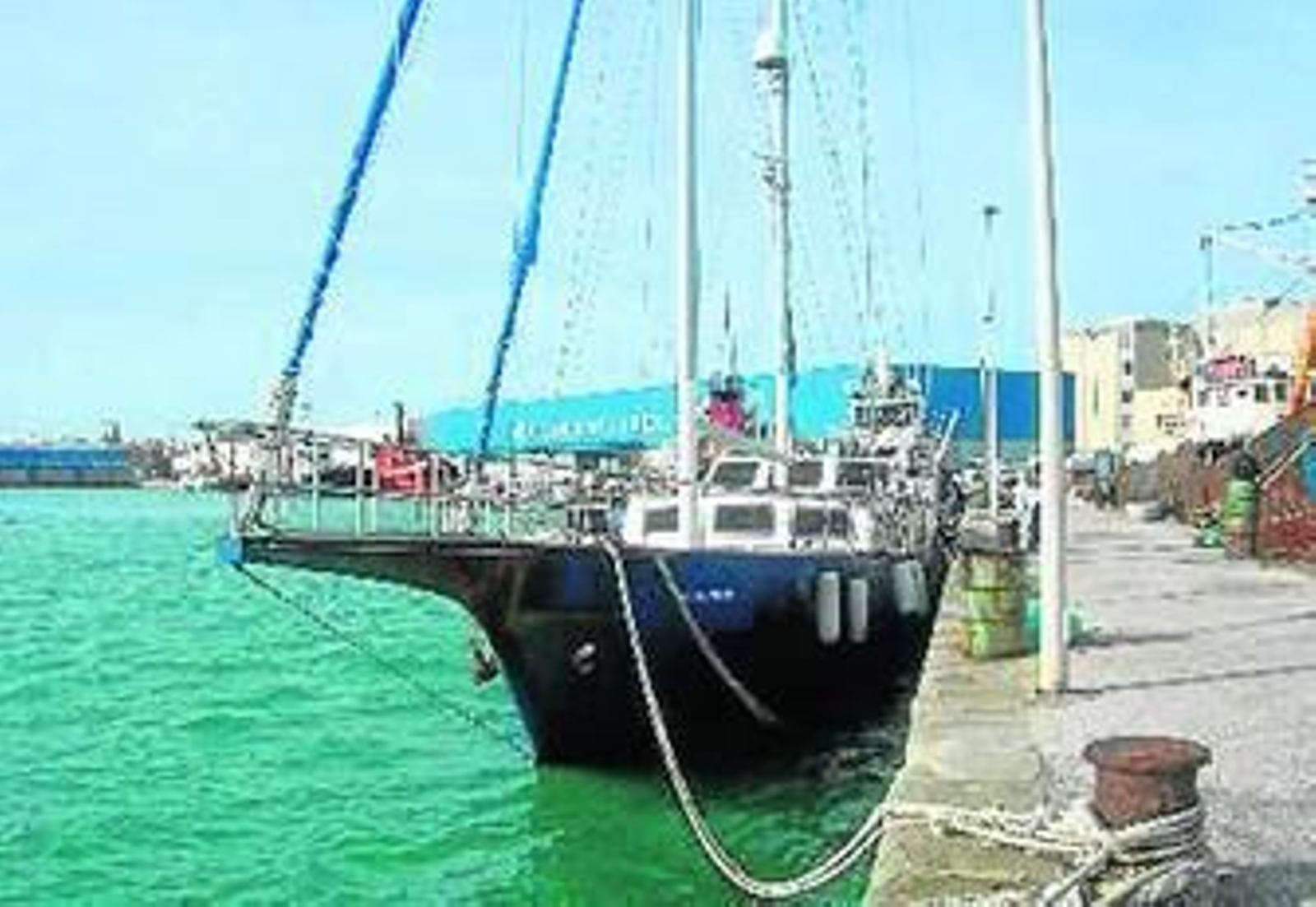 El velero, una goleta de 25 metros de eslora, está también pendiente de matricular.