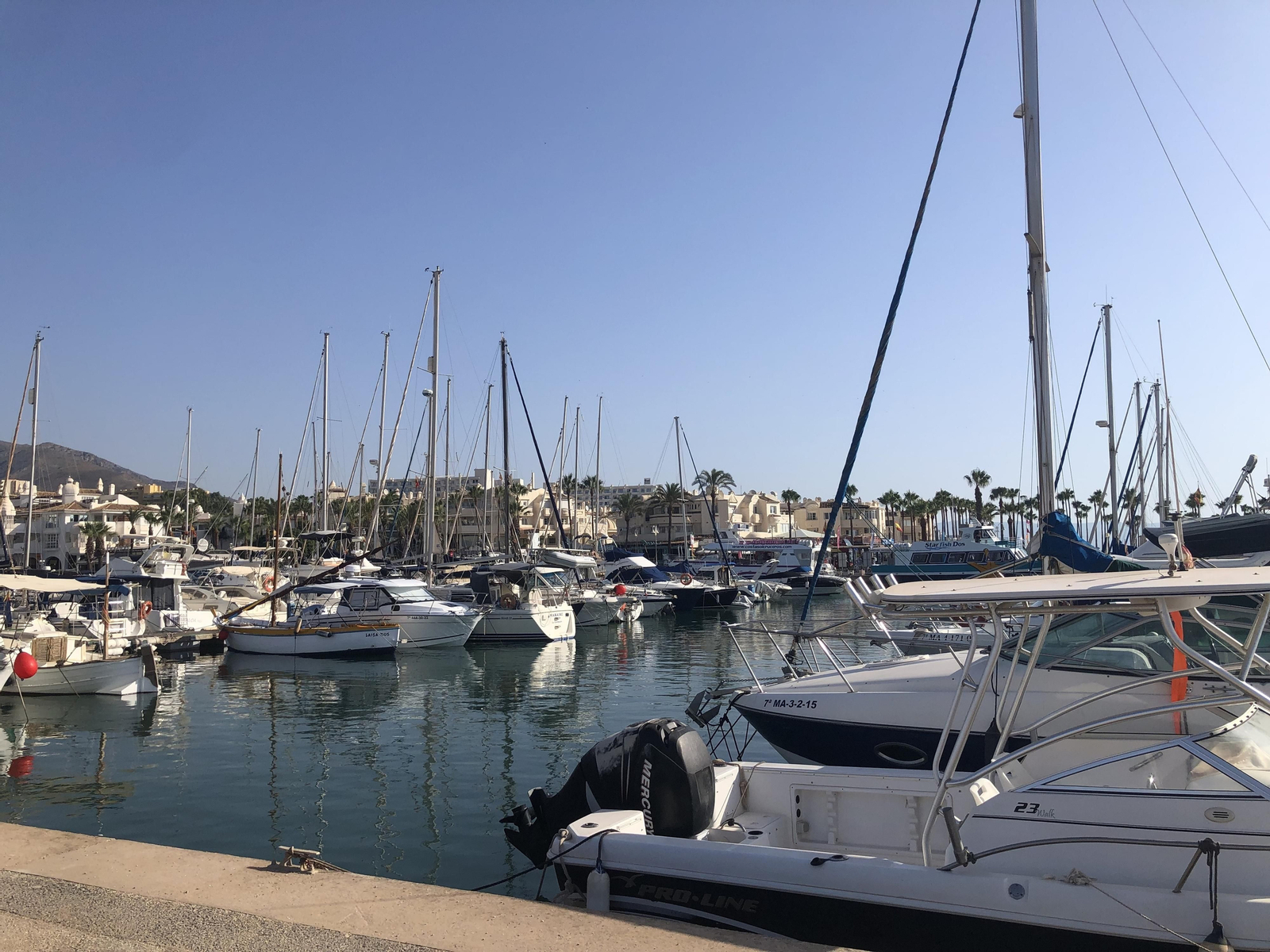Barcos atracados en Puerto Marina, en una imagen reciente.