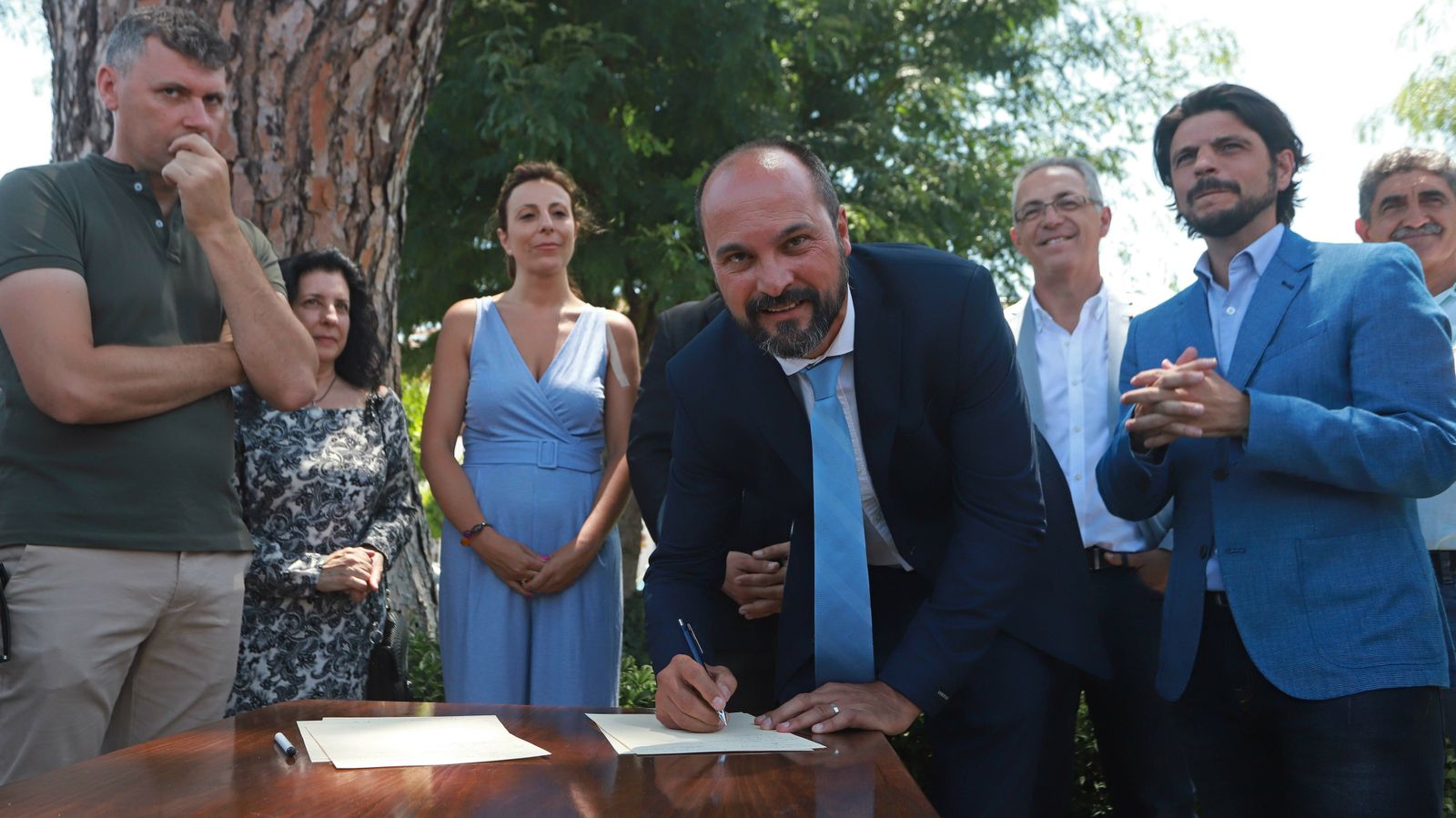 Las mejores fotos del viaje reivindicativo de los alcaldes a Ronda en tren