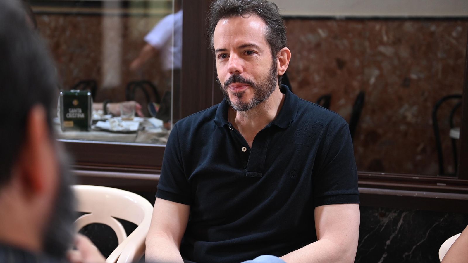 El autor, durante la entrevista. El autor, durante la entrevista.