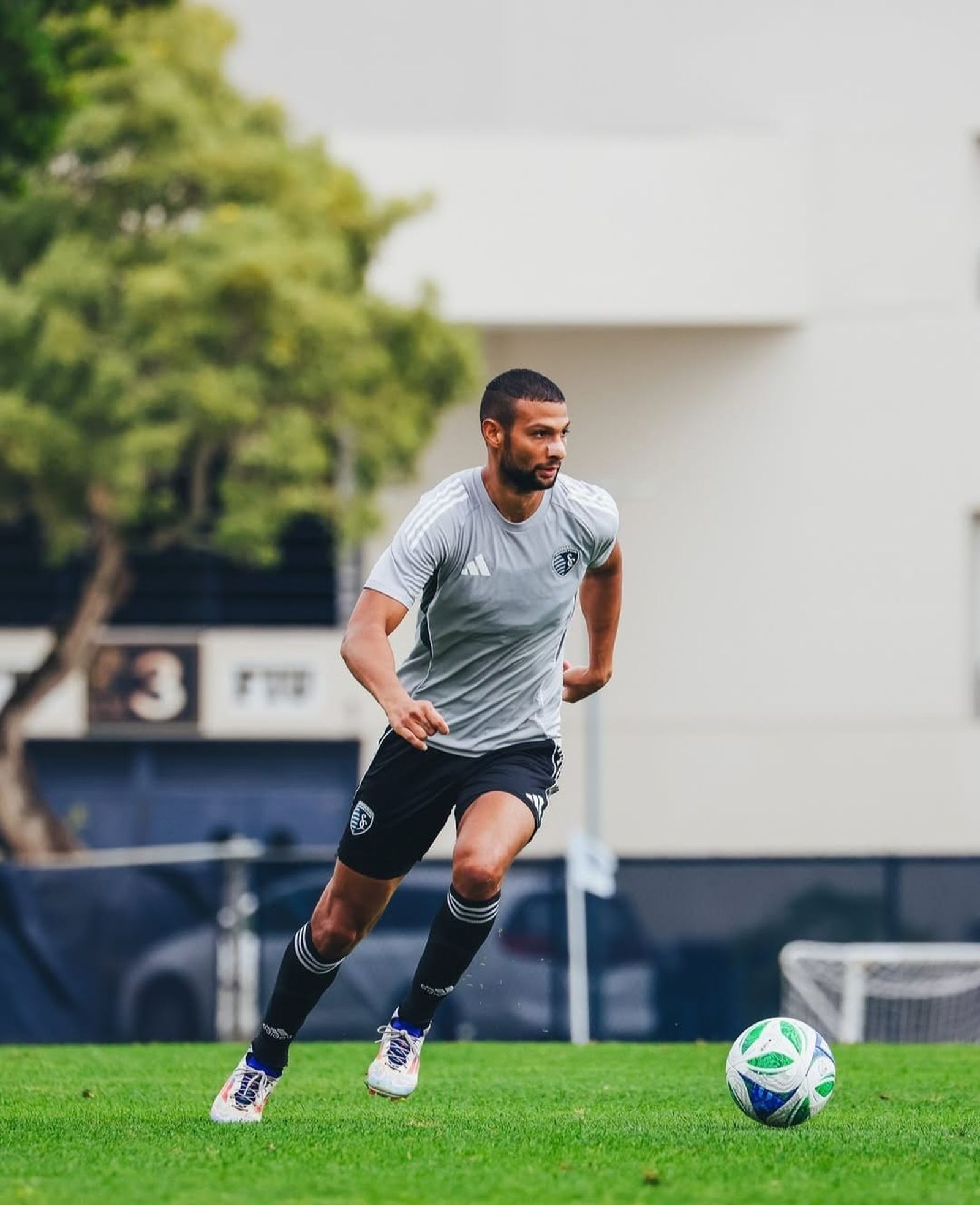 Joaquín Fernández durante una sesión de entrenamiento con el Sporting Kansas City.