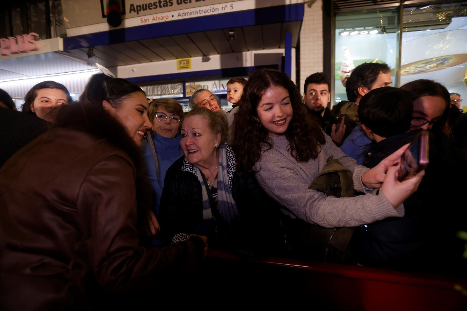 Así ha sido el espectácular encendido de las luces de Navidad de Córdoba