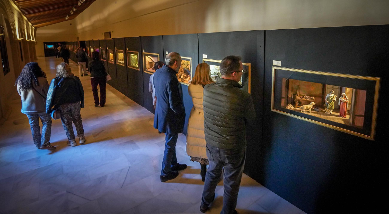Imágenes de la exposición '50 Navidades montando el Belén' en Jerez