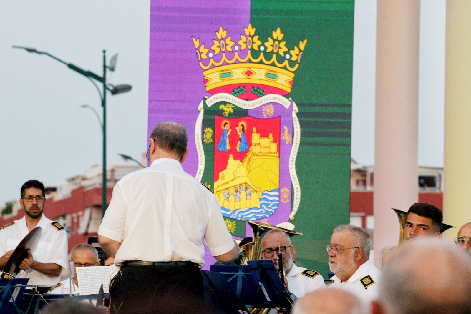 El pregón de Javier Castillo en la Feria de Málaga, en imágenes