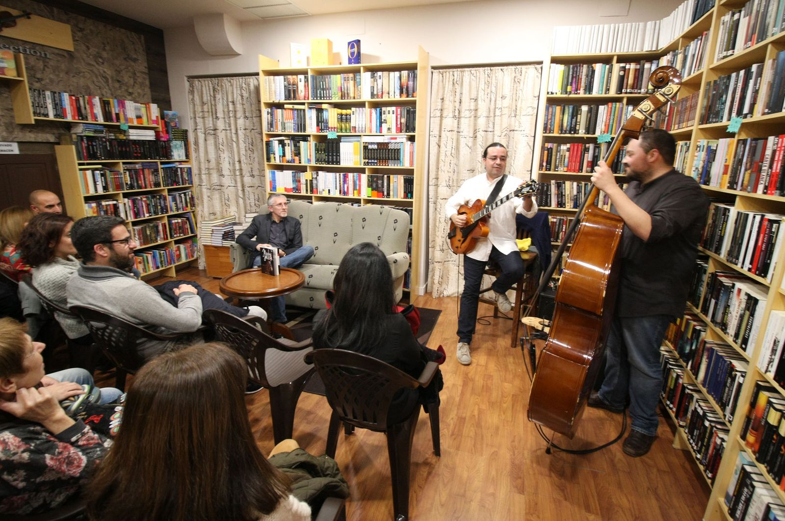 Félix Amador en la presentación de un libro anterior.