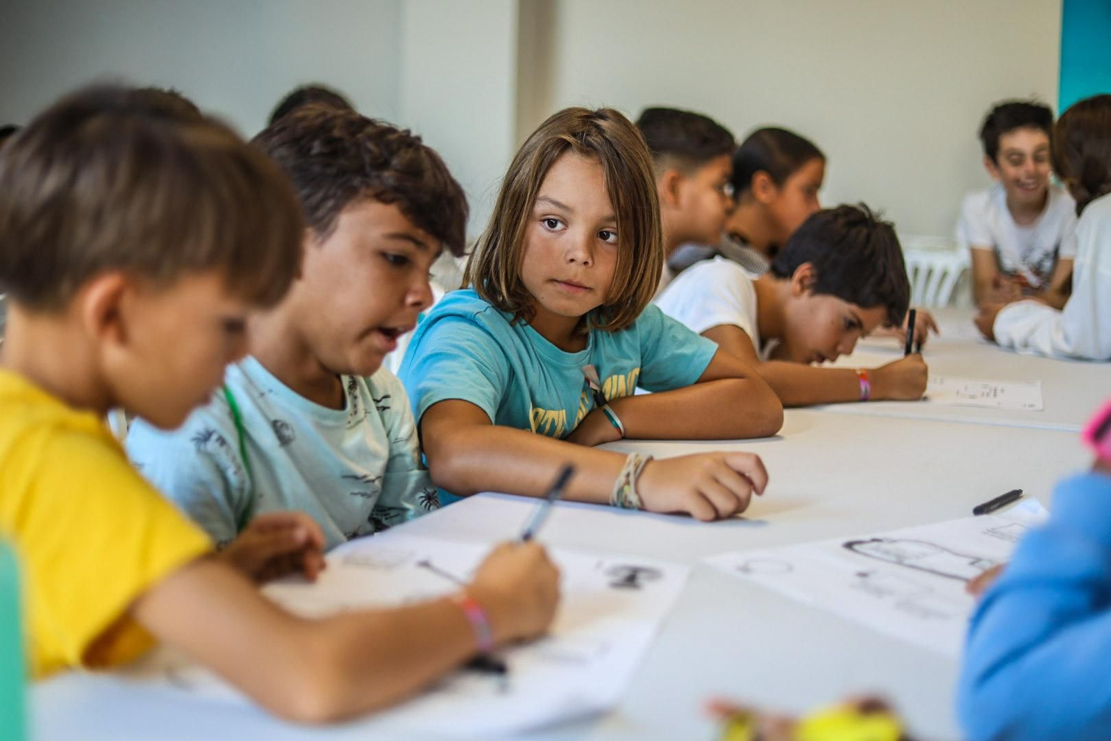 Imágenes del primer campamento Tecnotribu, en el Polideportivo Municipal Diego Lobato
