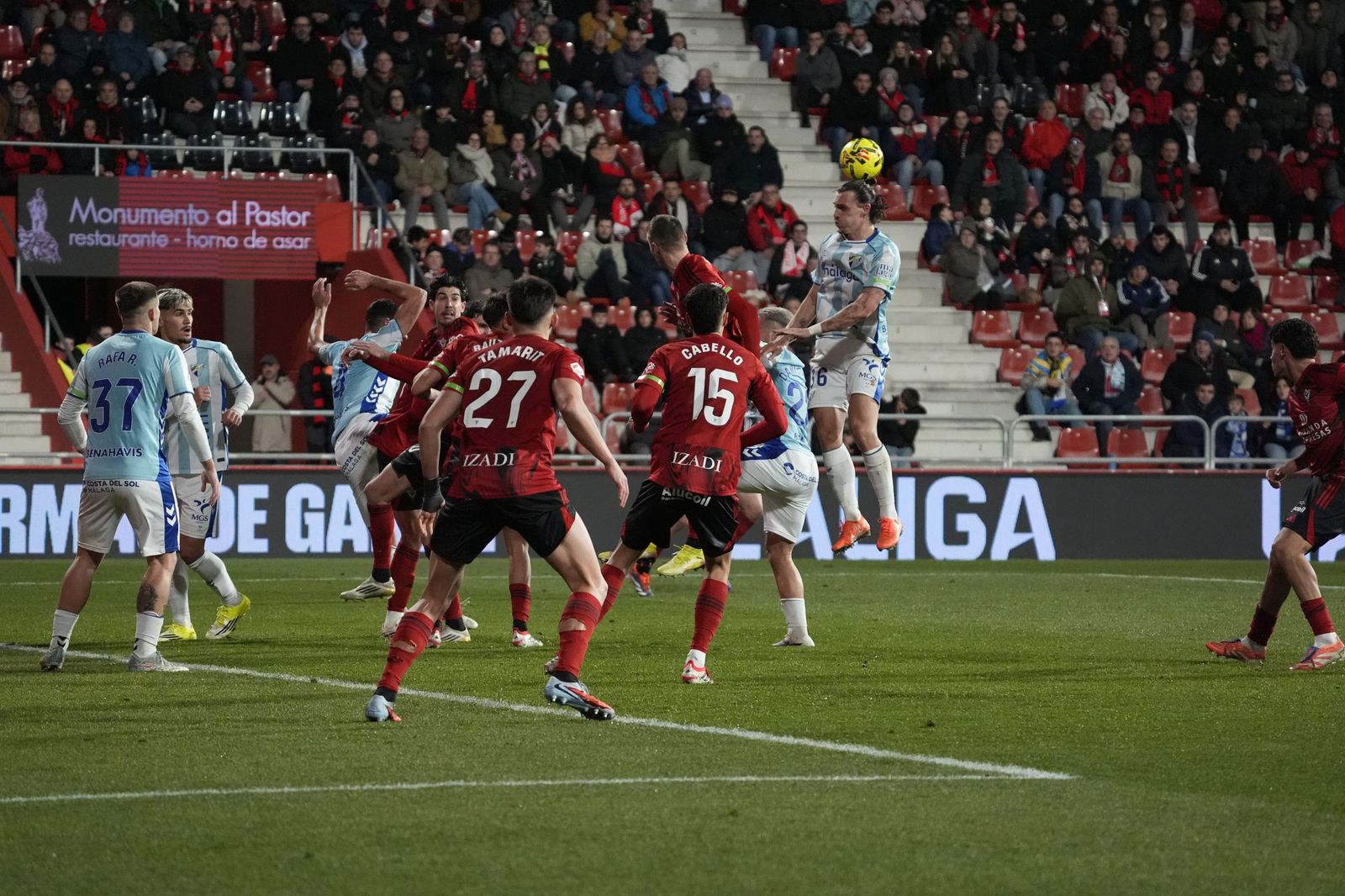 El Mirandés-Málaga CF, en fotos