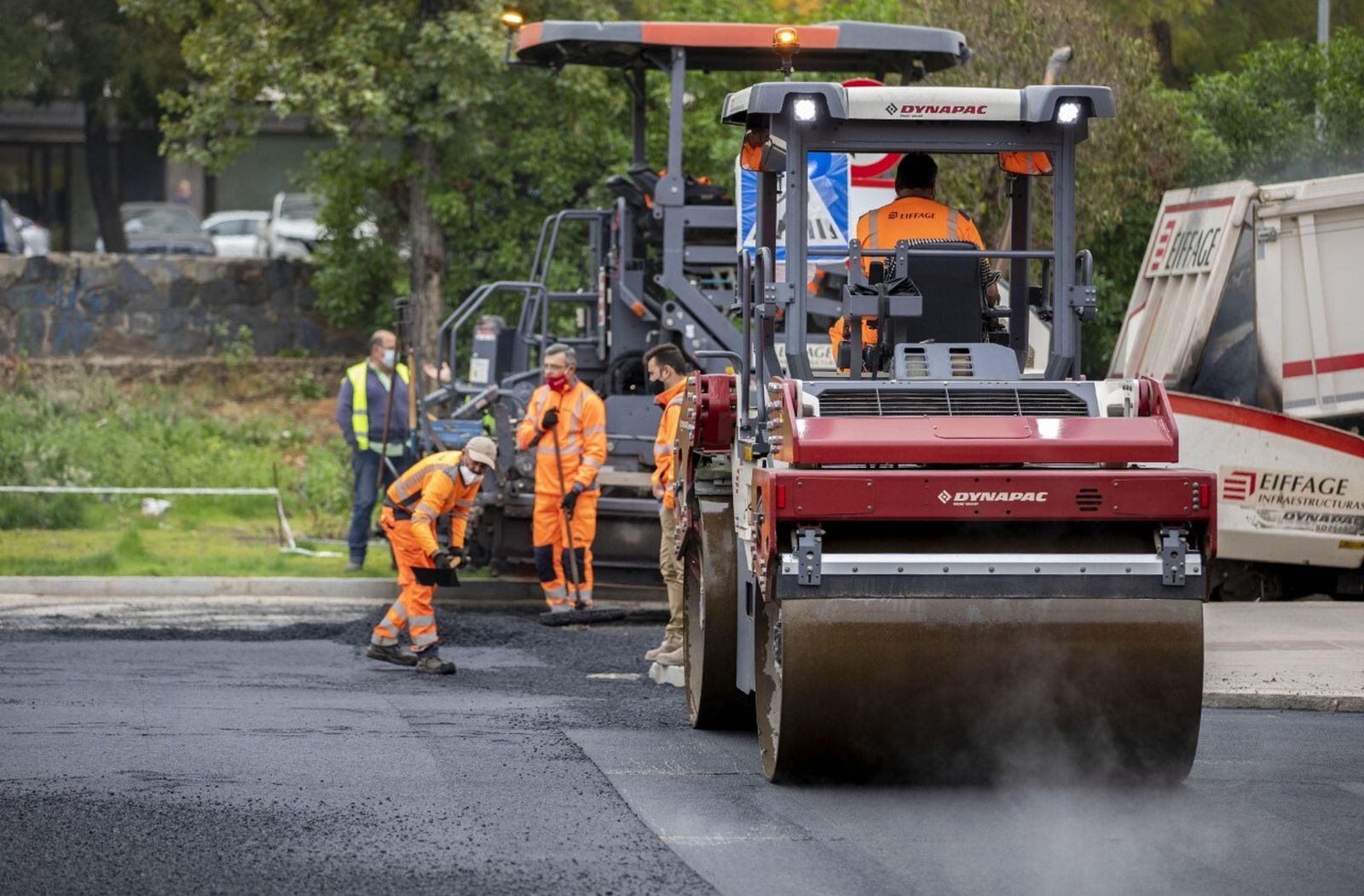 Labores que se llevan a cabo en la calle Cristo del Amor de la capital.