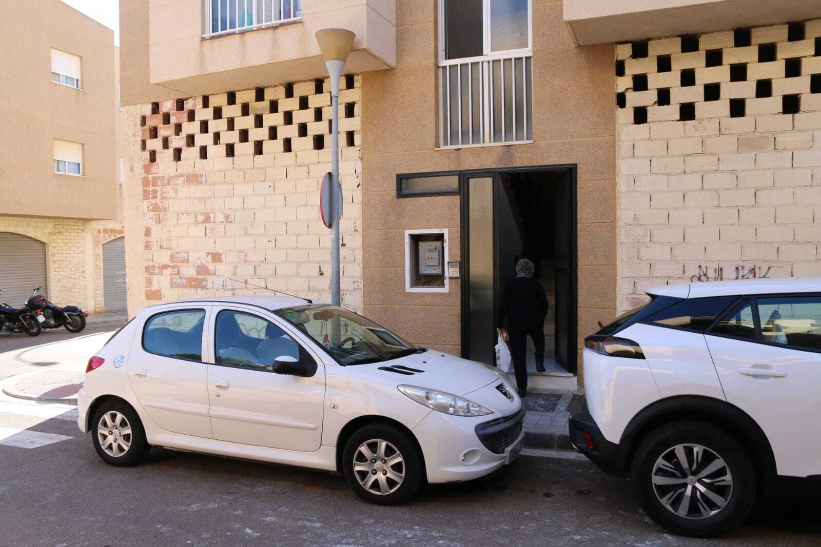 Dos menores y su madre mueren en un incendio intencionado en El Alquián