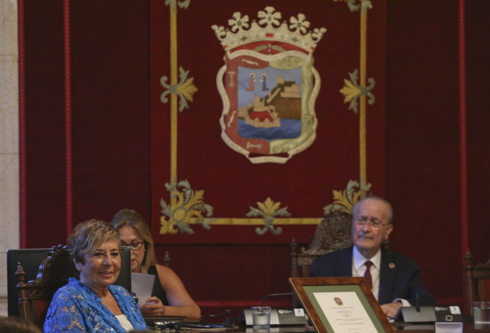 Homenaje a Celia Villalobos en el Ayuntamiento de Málaga (fotos)