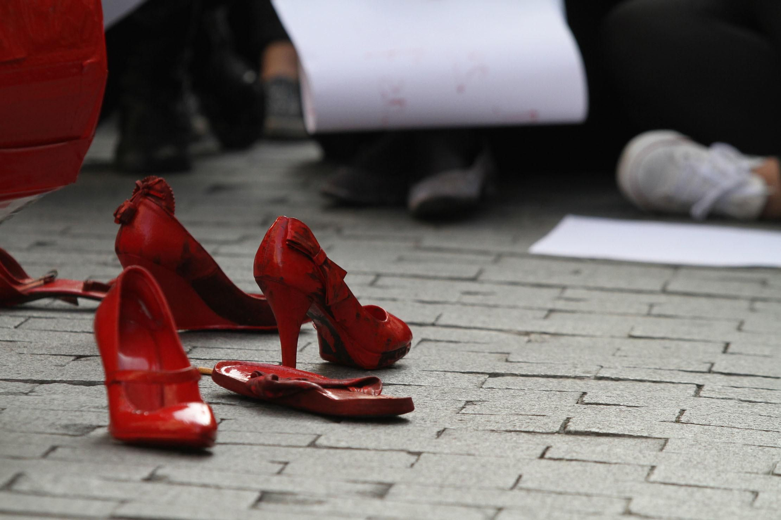 Lectura de manifiesto de violencia contra la mujer