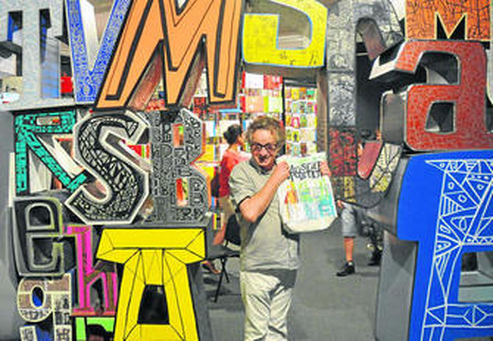 Javier Mariscal en la inauguración de su exposición en la Casa de la Provincia de Sevilla.