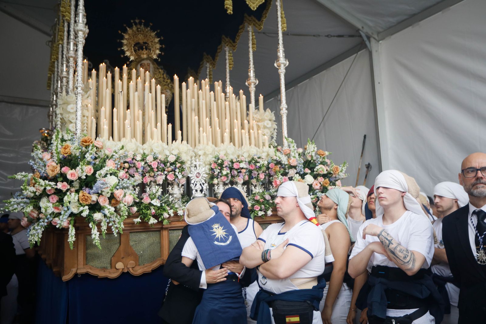 Mira como la cena sale a las calles de Almería tras las lluvias