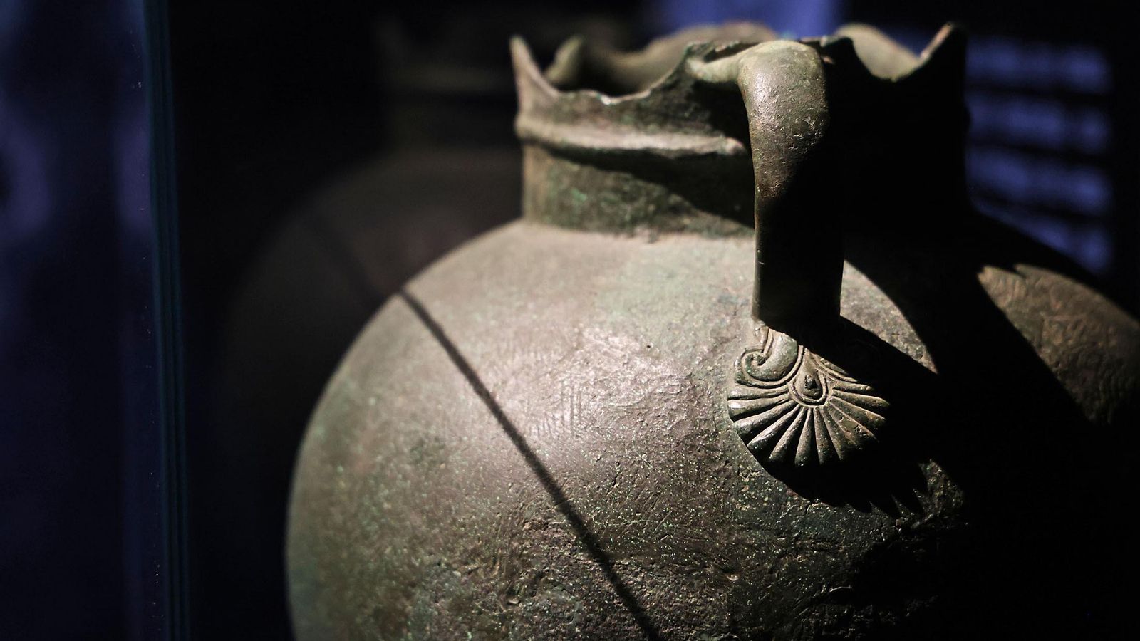 Vasija tartésica encontrada en La Joya y expuesta ahora en el Museo de Huelva.