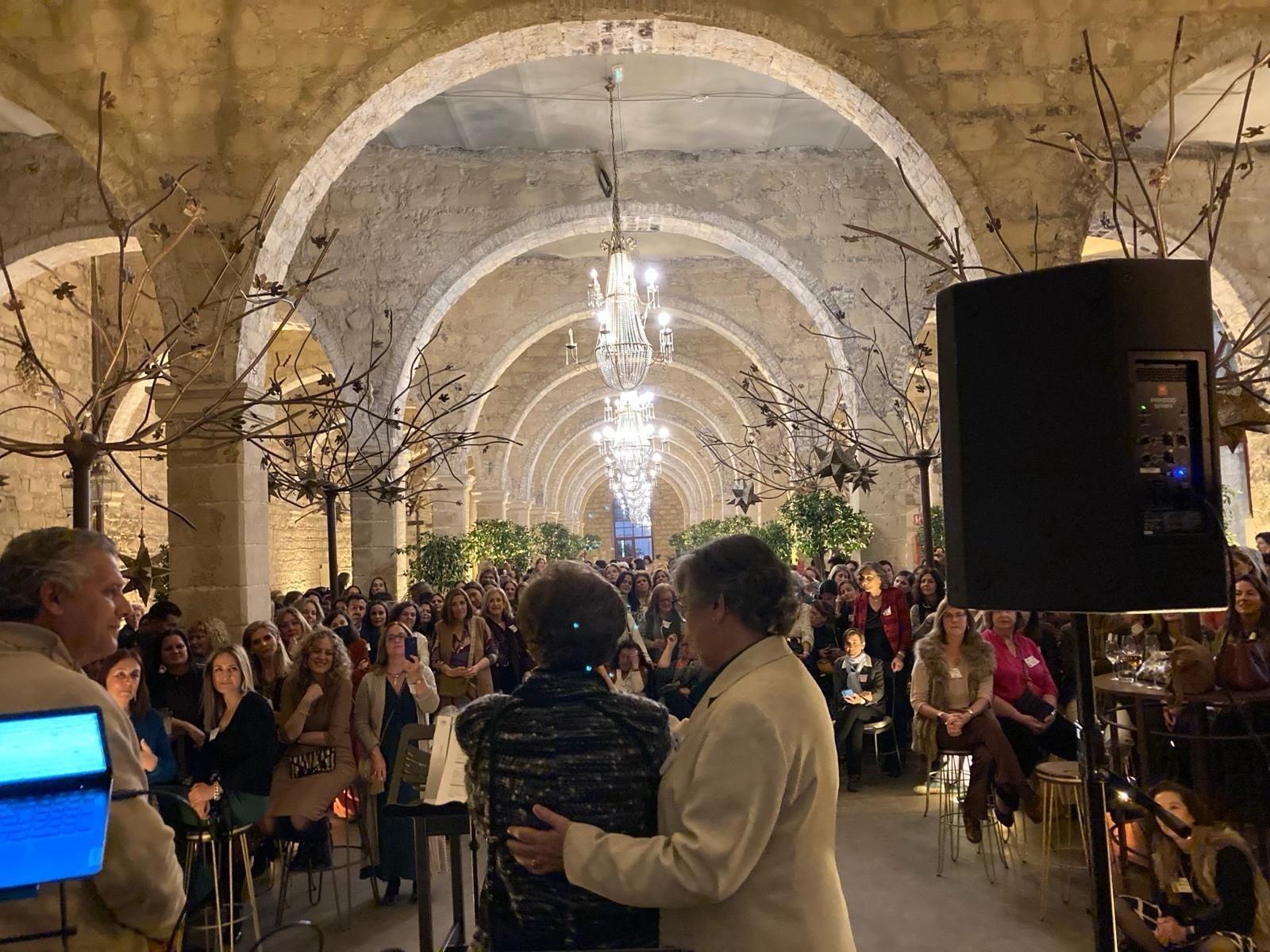 Así fue el gran encuentro por el 75 aniversario del colegio Jesús-María 'El Cuco' en Jerez Así fue el gran encuentro por el 75 aniversario del colegio Jesús-María 'El Cuco' en Jerez