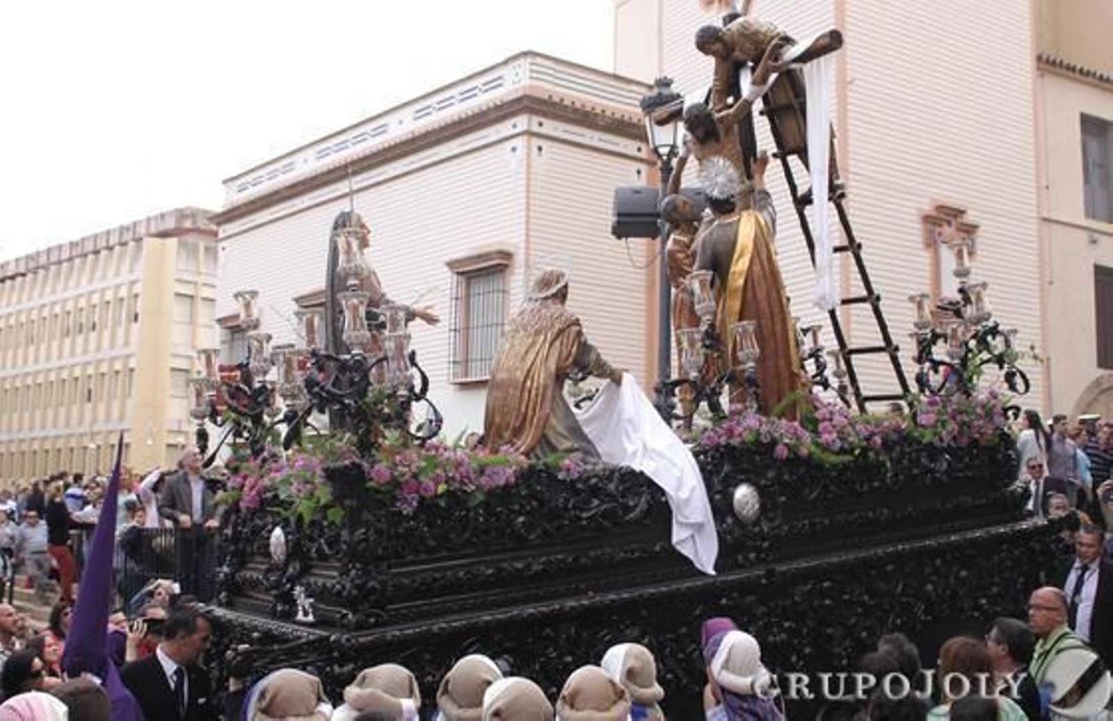 Las imágenes del Viernes Santo en Huelva