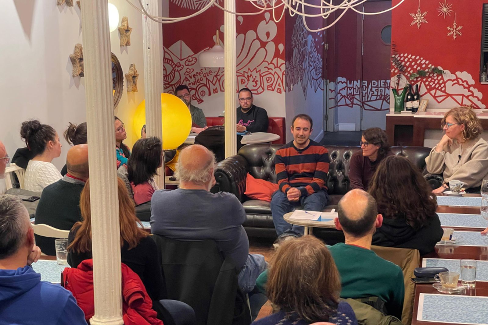 Una de las charlas del ciclo.