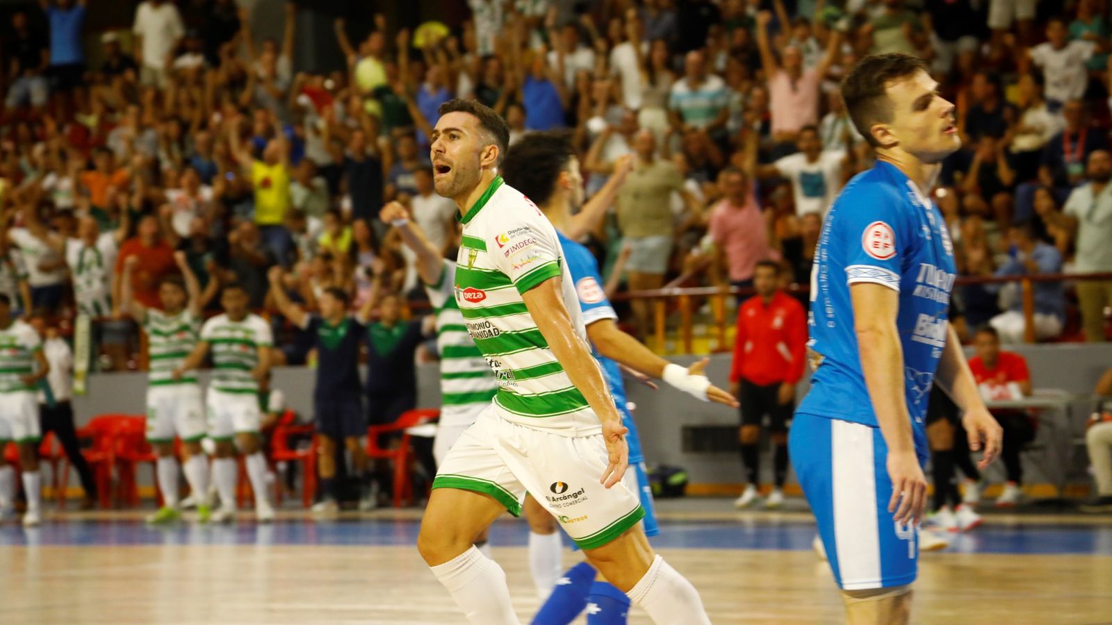 Saura celebra su primer gol ante el Noia.