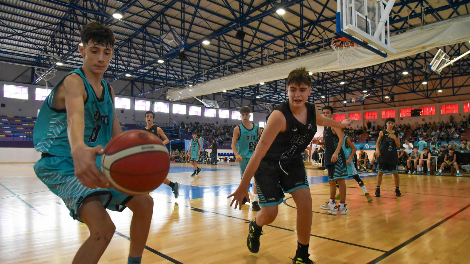 Las fotos de la tercera jornada del Andaluz infantil masculino de baloncesto en La Línea