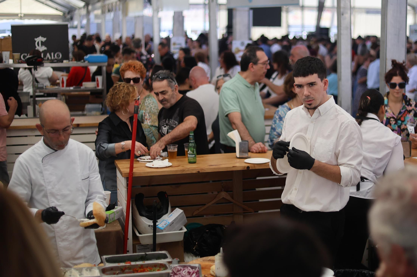Imágenes de la Feria de la Tapa de Huelva en la mañana del domingo