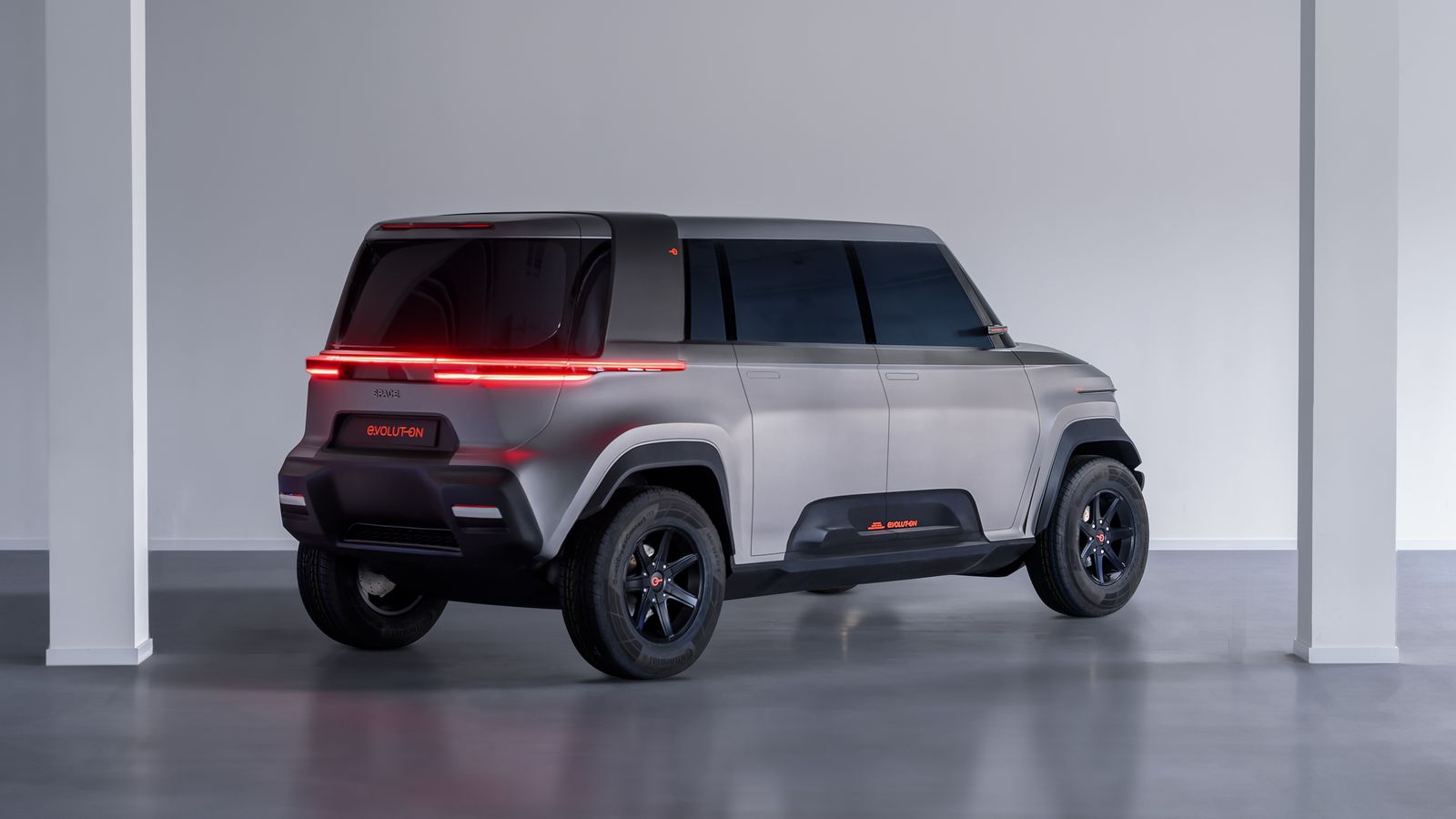 El Space se moverá gracias a su motor eléctrico, aunque la energía podrá venir de la batería, de 40 kWh, o generarse en marcha con un motor de GLP.