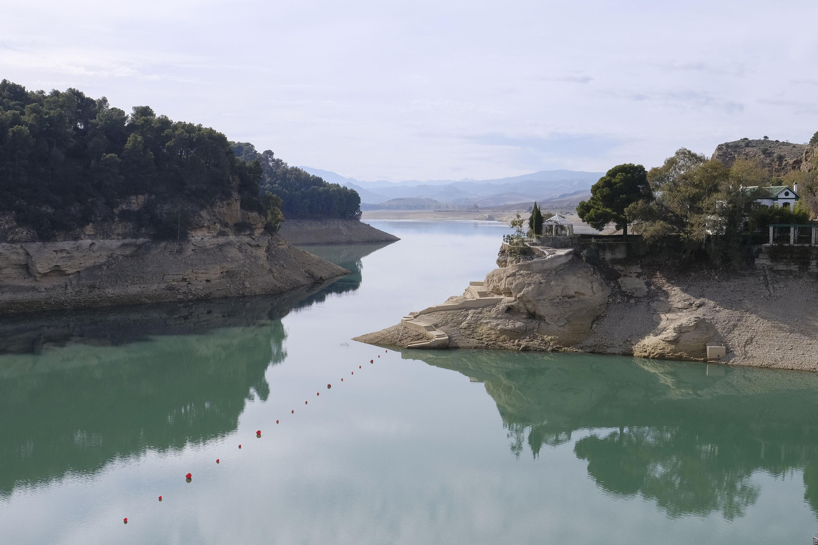 Los pantanos ganan dos hectómetros en siete días, pese a las altas temperaturas