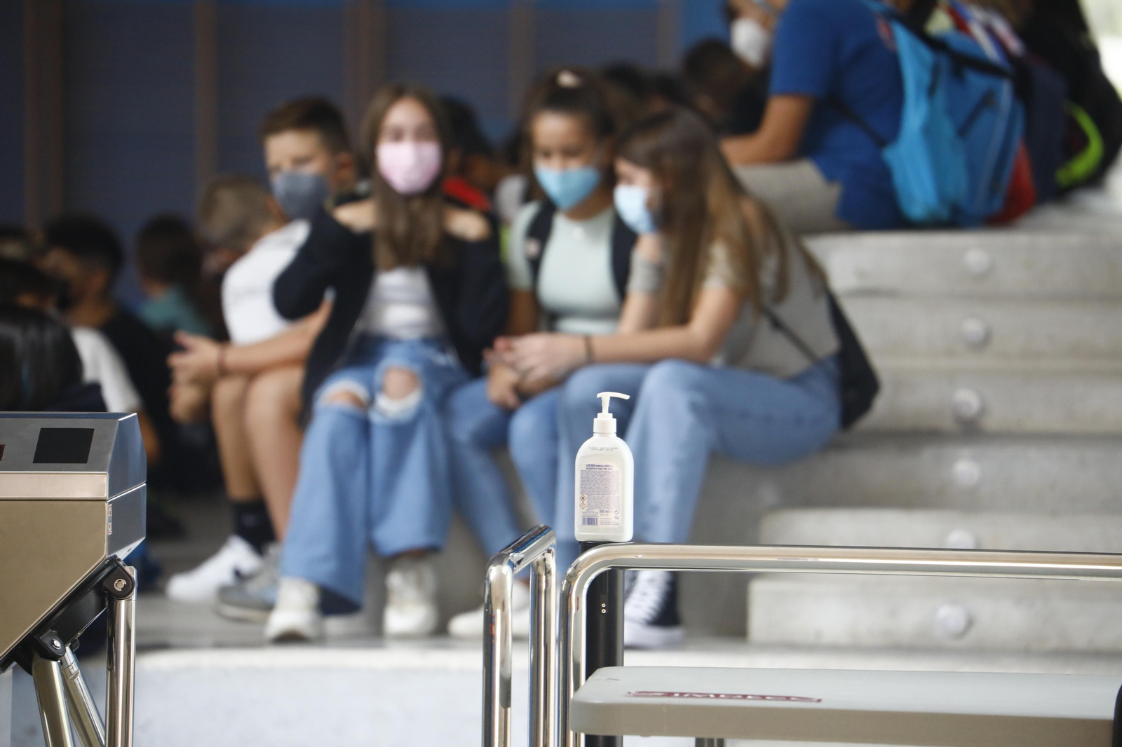 La vuelta a las aulas de los estudiantes de Secundaria y FP de Córdoba en el curso 2021/2022, en imágenes