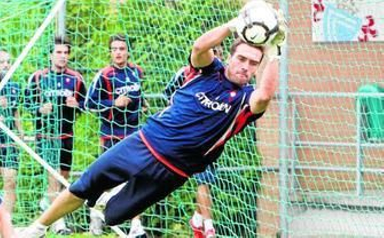 El portero gaditano Ismael Falcón, durante un entrenamiento con el Celta de esta temporada que toca a su fin.