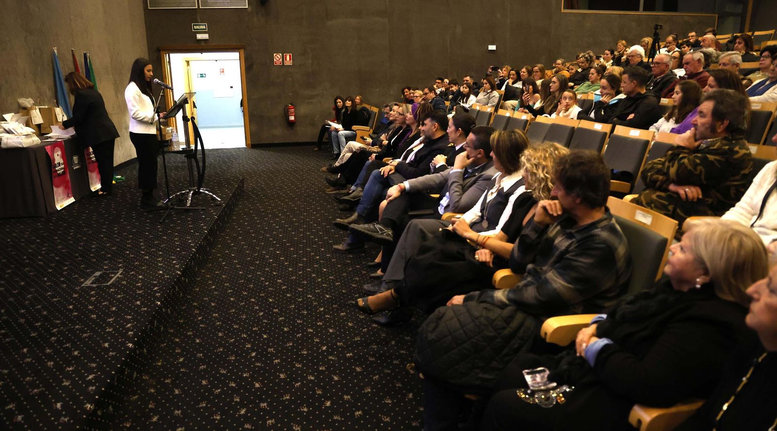 Las fotos de la entrega de los Premios a la Mujer Linense 2025