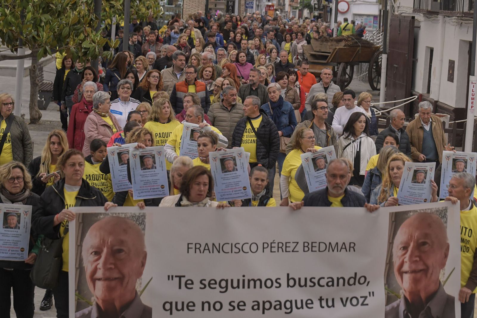 Fotos: Así ha sido la marcha por el mayor desaparecido en la costa de Granada