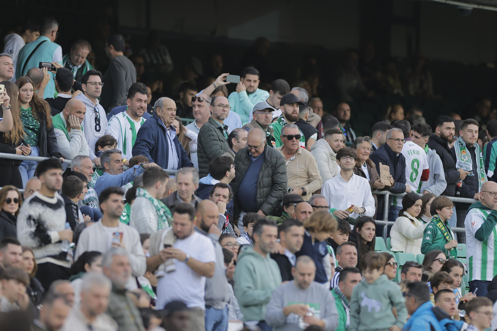 Búscate en las fotos del Betis-Real Madrid