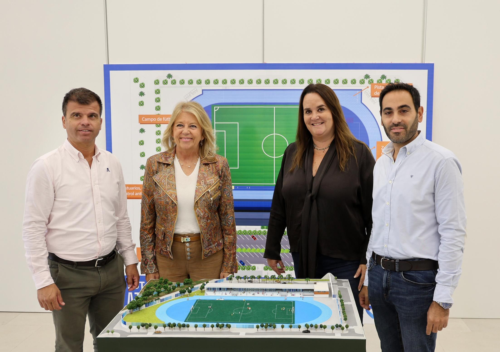 La presentación de la propuesta del futuro Estadio de Atletismo de Nueva Andalucía. La presentación de la propuesta del futuro Estadio de Atletismo de Nueva Andalucía.