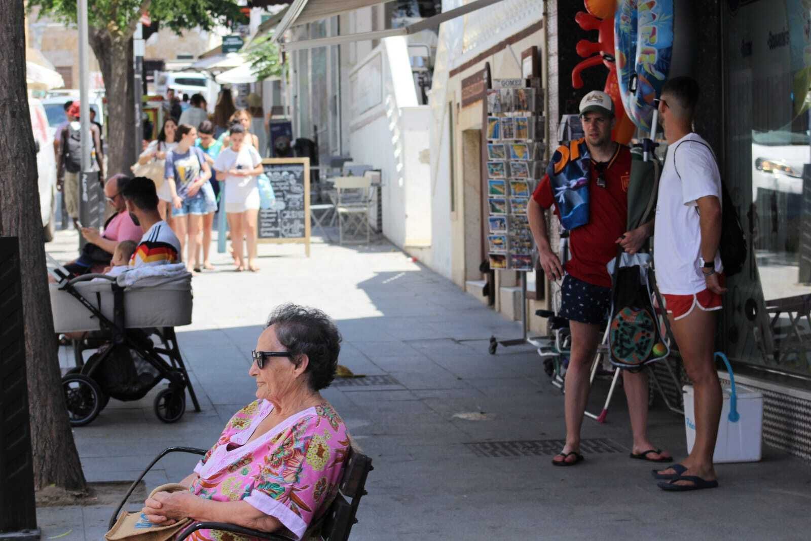 Así están las playas de Conil y El Palmar este verano