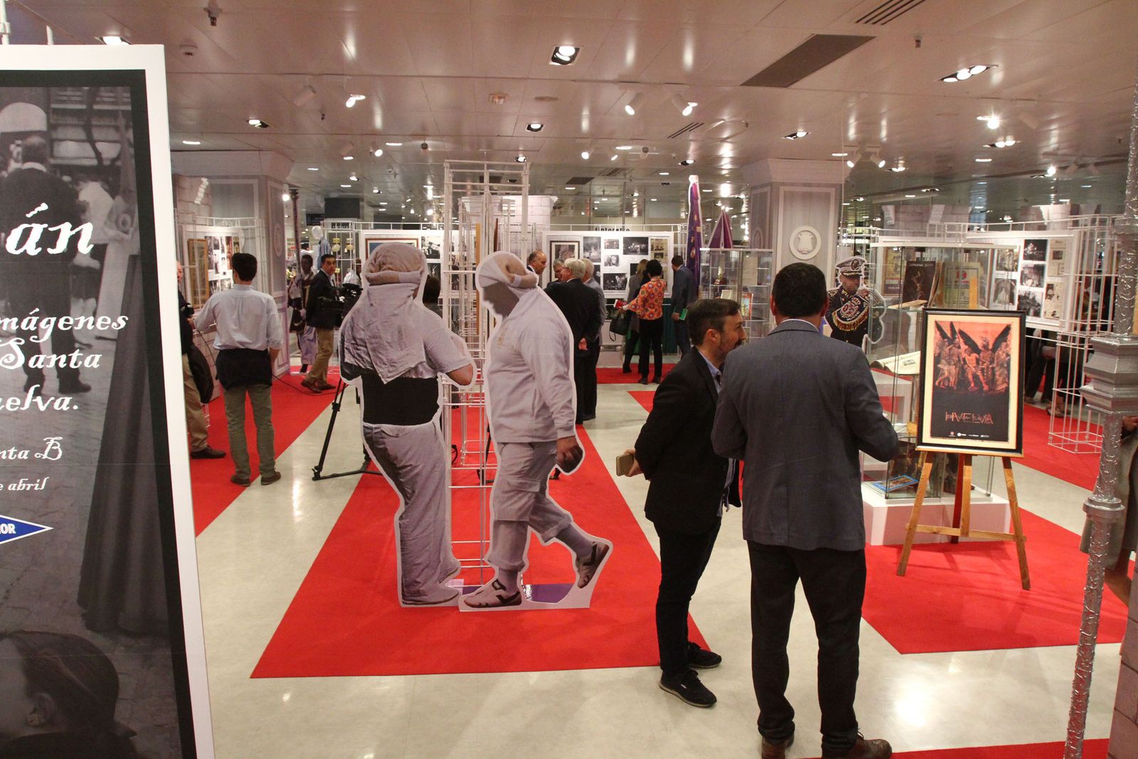 Se inaugura la exposición 'Cera y ruán' en el Corte Ingles