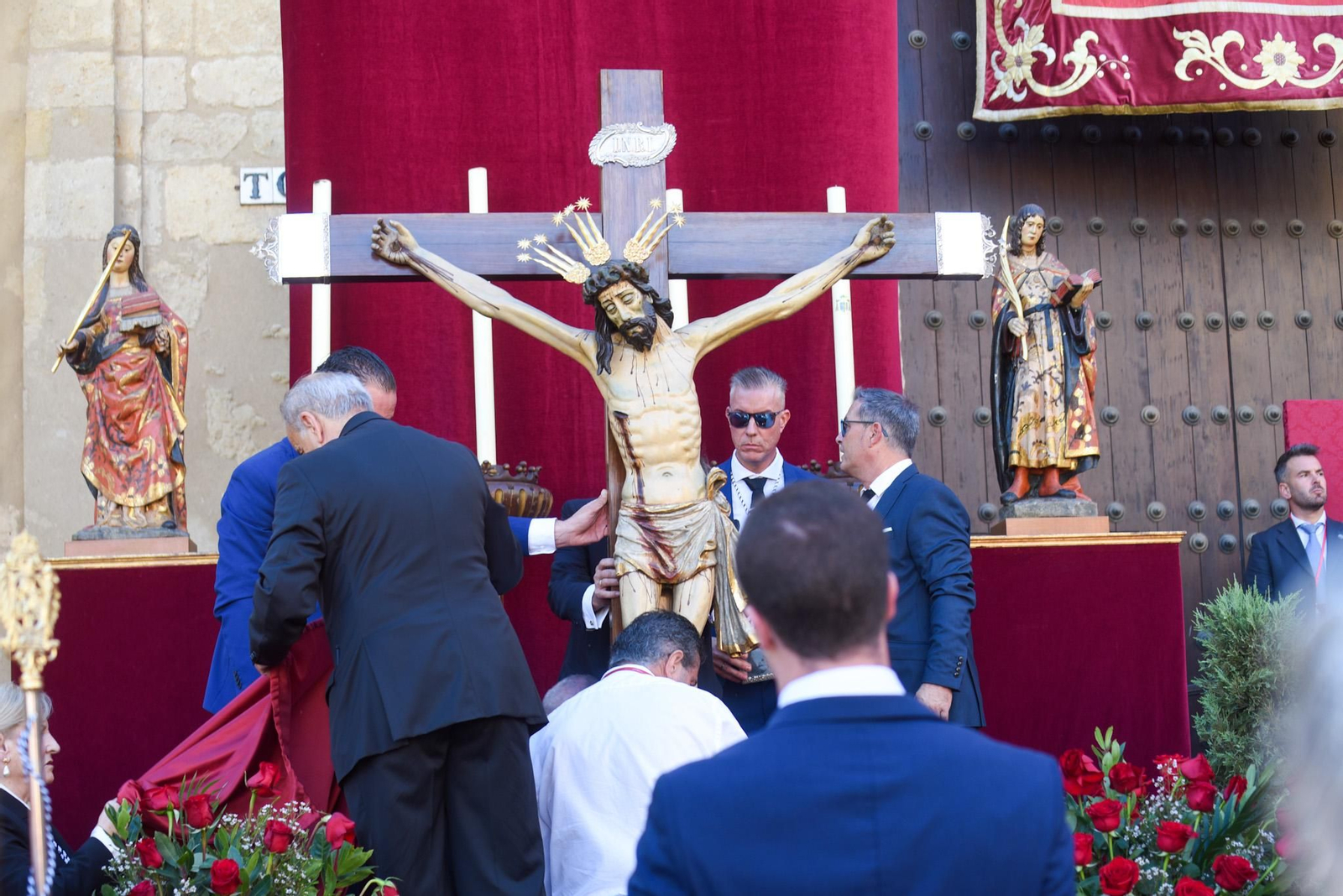 La llegada del Cristo de San Álvaro al Magno Vía Crucis