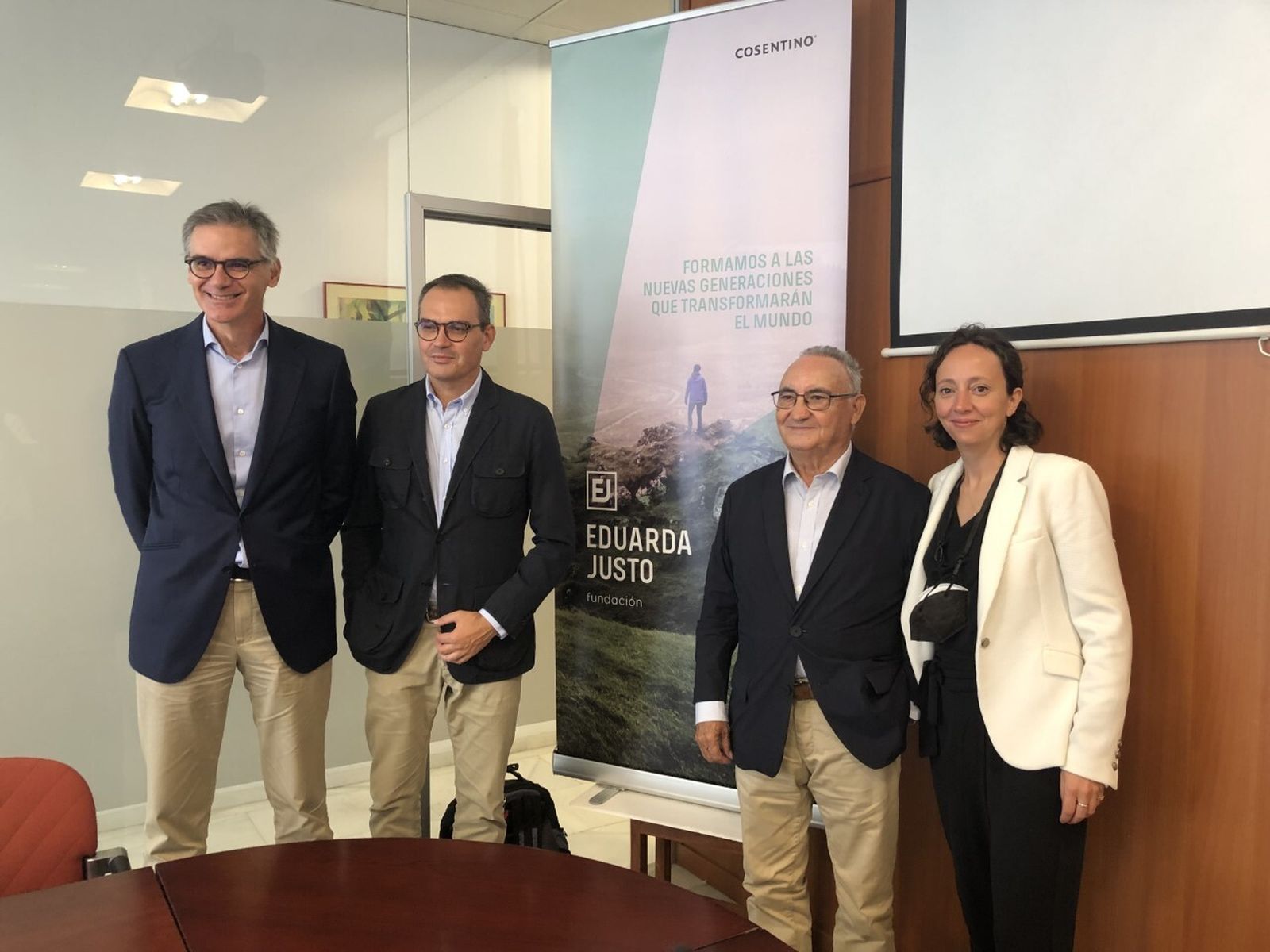 Juan Martínez-Barea, José Martínez, Eduardo Martínez-Cosentino y María del Mar Martínez-Cosentino en la presentación de las nuevas becas de la Fundación Eduarda Justo