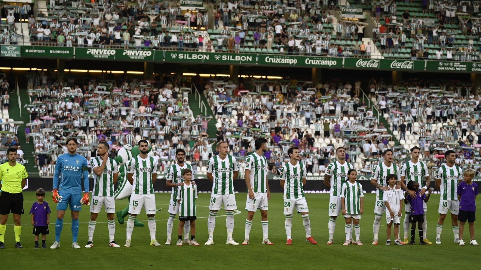 Las mejores fotos del ambiente en El Arcángel para el Córdoba CF - Albacete