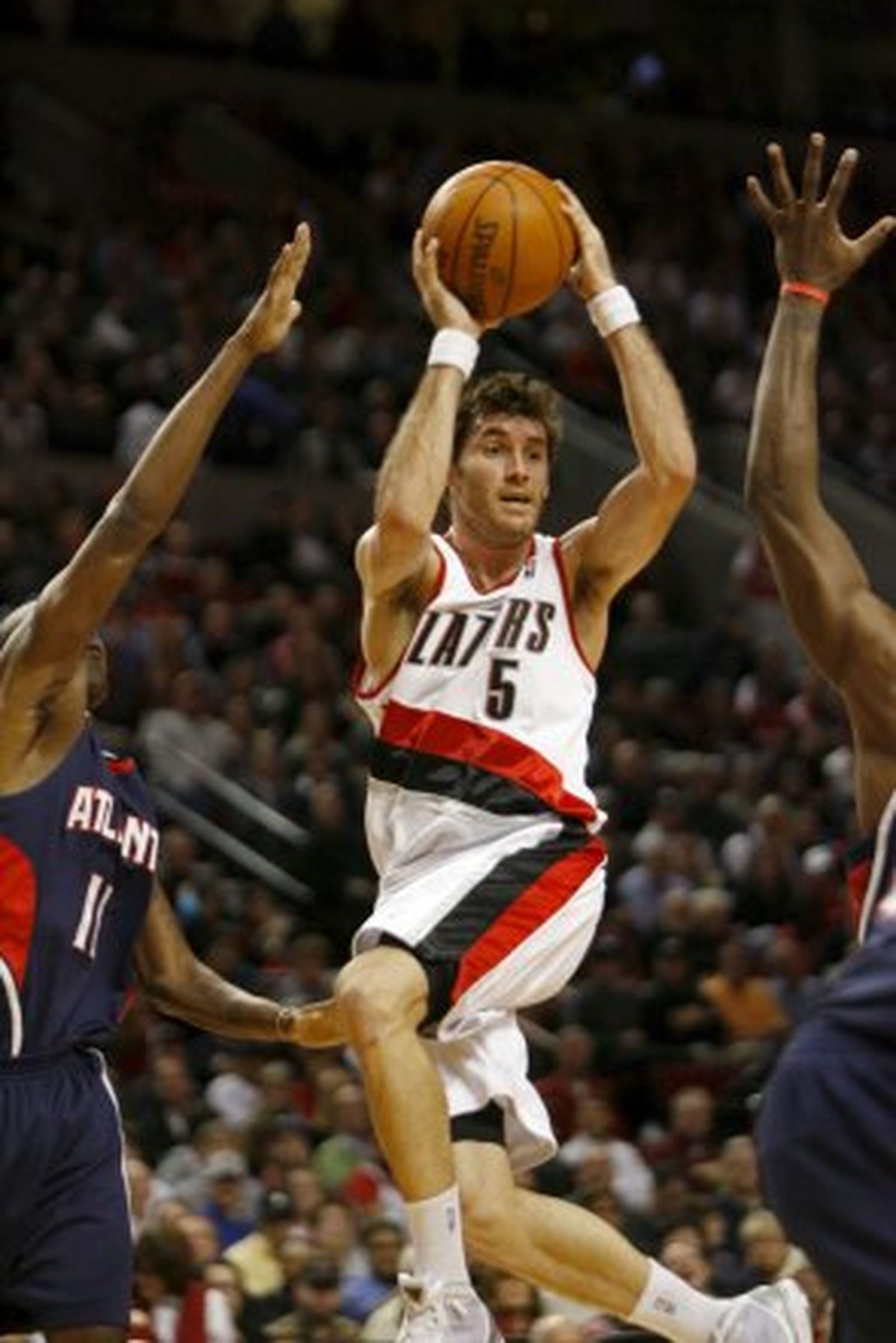 Rudy, flojo en otra derrota de los Trail Blazers (91-97)
