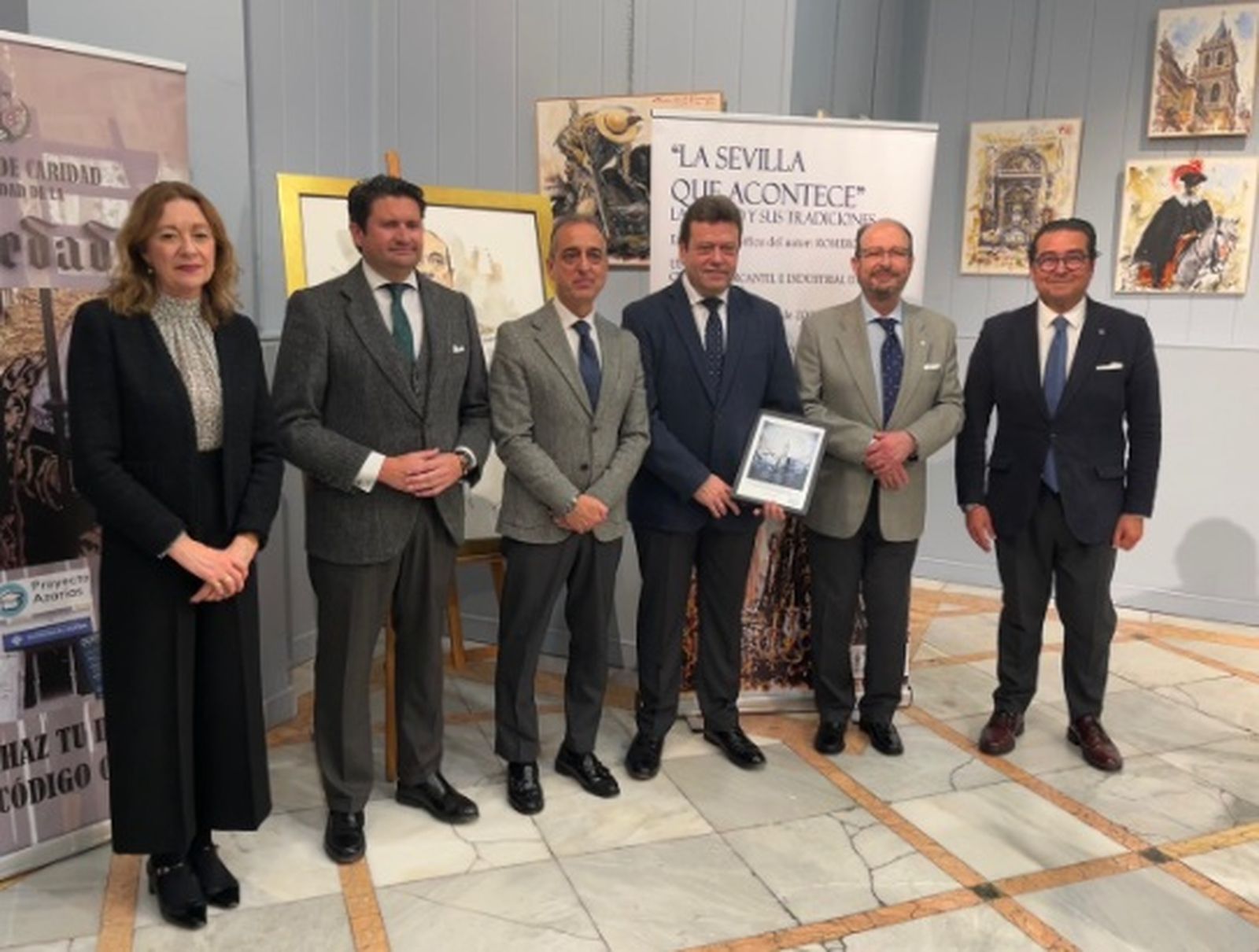 Acto de inauguración de esta muestra en el Mercantil