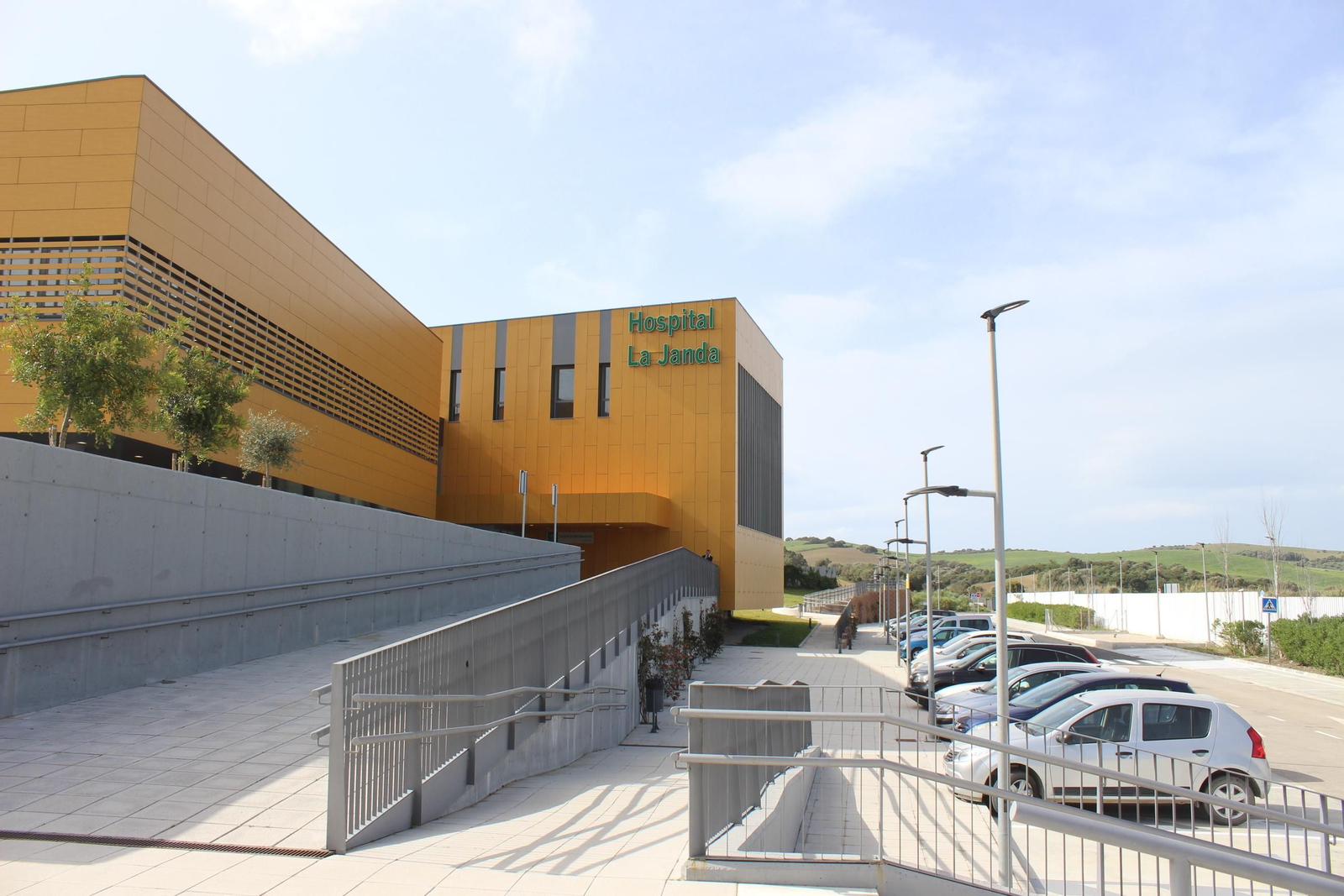 El nuevo hospital de La Janda abre sus puertas