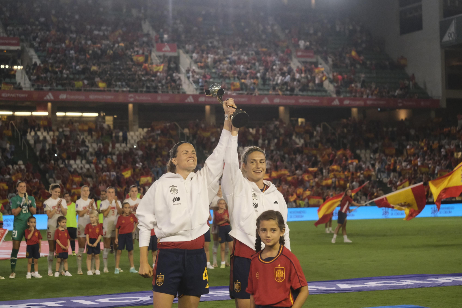 Las mejores fotos del ambiente en El Arcángel para el España - Suiza
