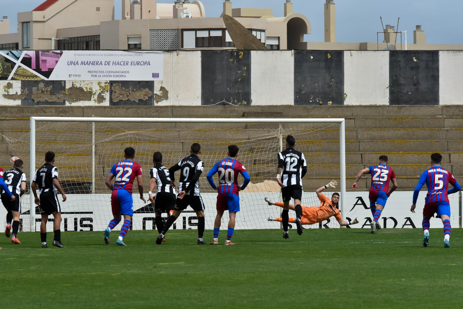 Las fotos del Balona - Barcelona B (1-2)