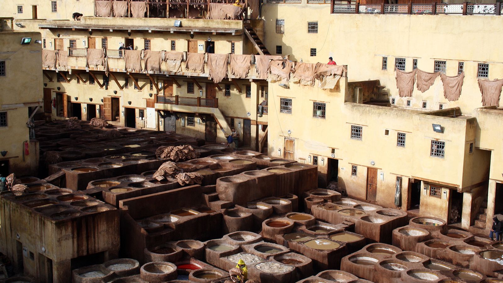Las famosas curtidurías de piel de Fez. El triunfo del color.