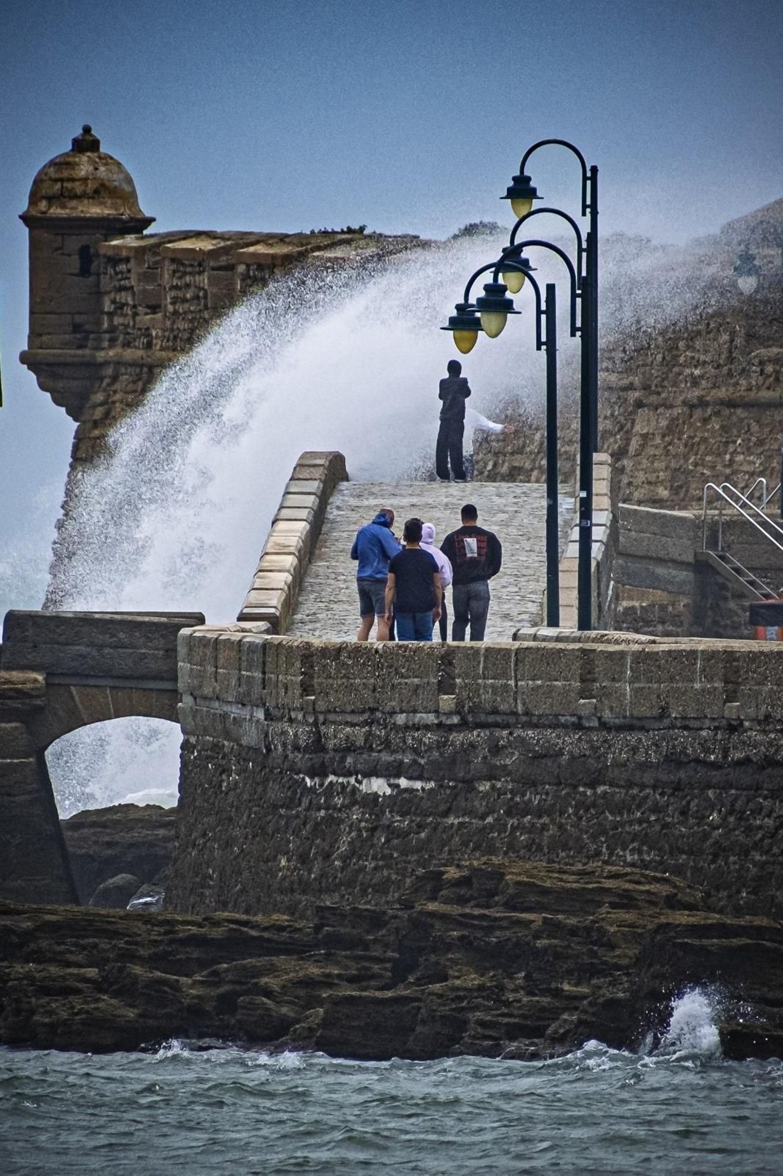 Las imágenes del fuerte viento y la lluvia en Cádiz
