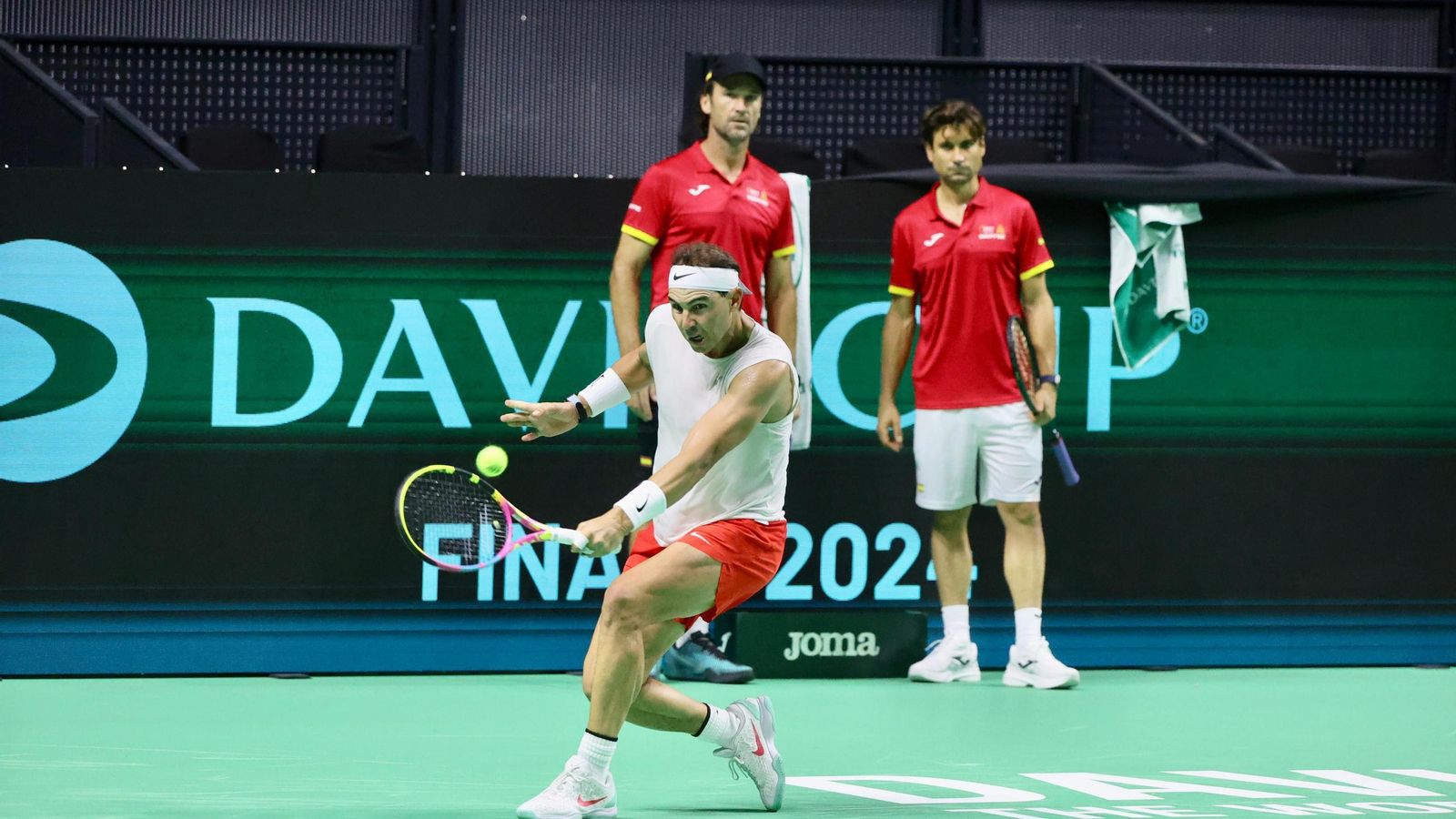 Rafa Nadal se machaca en el Carpena