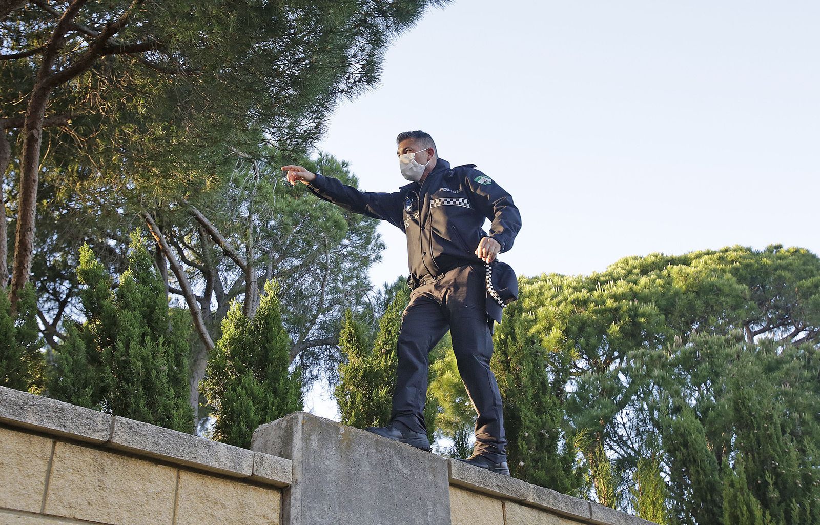 Narcolancha en la playa del Ancla en El Puerto durante el desconfinamiento