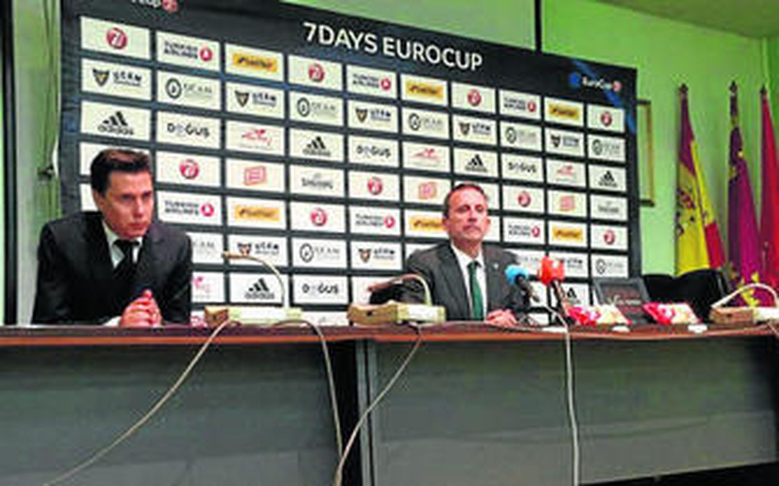 Joan Plaza habla durante la rueda de prensa de ayer.