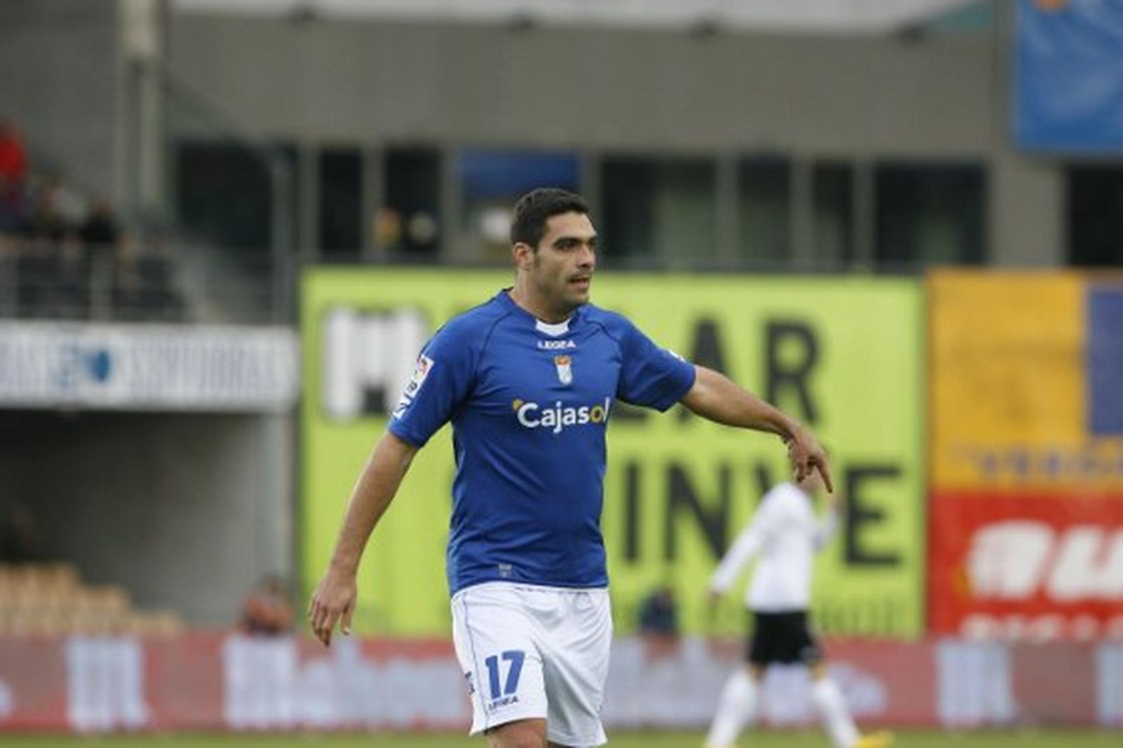 Míchel, a la izquierda, hace una indicación a sus compañeros

Foto: Pascual