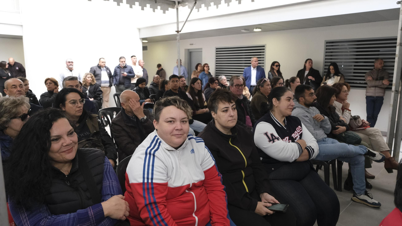 Las imágenes de la entrega de viviendas de VPO en Costacabana