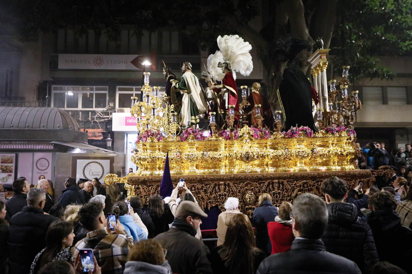 Las mejores fotos de la procesión de La Macarena en Almería
